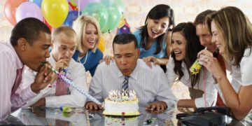 How to Plan a Perfect Birthday Party for your Office Colleague?